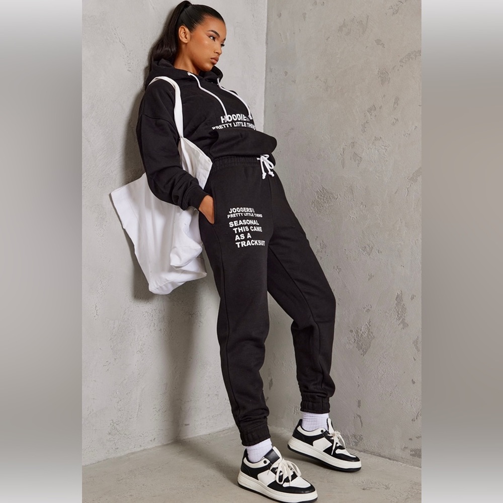 Pretty Little Thing sweatsuit